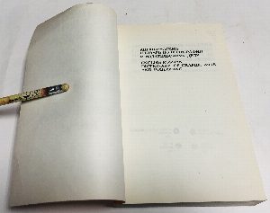 Англо-русский словарь по полиграфии и издательскому делу.