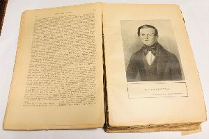 Собрание сочинений В.Г. Белинского. С жизнеописанием писателя, портретами, рисунками, относящимися к его жизни и с 25 отдельными портретами русских писателей.