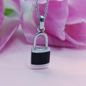 Серебряное колье "Замок"