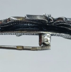 Серебряная элегантная брошь "Ирис"