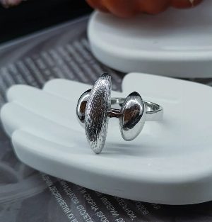 Оригинальное серебряное кольцо
