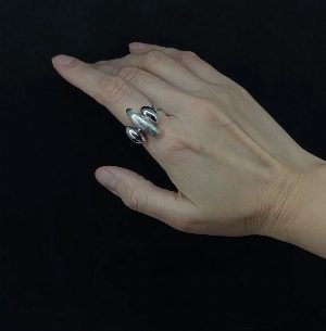 Оригинальное серебряное кольцо