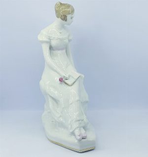 Статуэтка "Татьяна Ларина". Дмитровский фарфоровый завод (Вербилки)