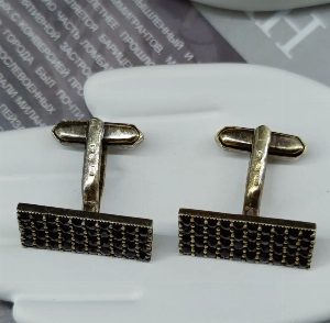 Серебряные запонки с природными чешскими гранатами (пиропами)