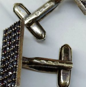 Серебряные запонки с природными чешскими гранатами (пиропами)