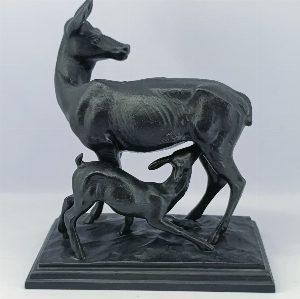 Скульптура "Кормящая лань" 1958 год. Кусинское литьё. Чугун 