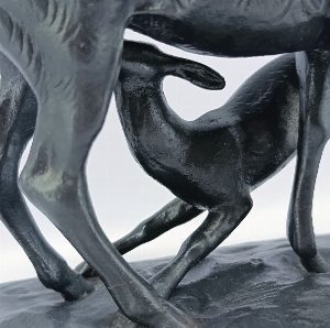 Скульптура "Кормящая лань" 1958 год. Кусинское литьё. Чугун 