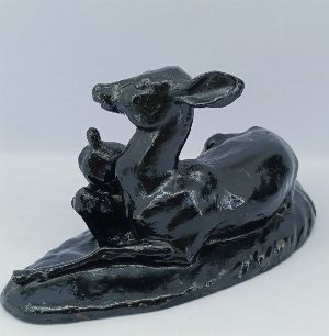Скульптура "Кормящая лань", УЭТМ. Чугун