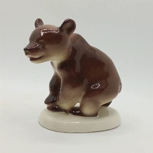 Статуэтка "Медвежонок бурый". Ленинградский фарфоровый завод (ЛФЗ)
