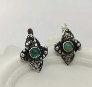 Винтажные серебряные серьги с хризопразами. Скань