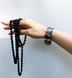 Серебряный браслет с черной эмалью