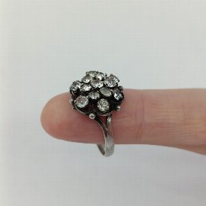 Серебряное кольцо "Малинка" 
